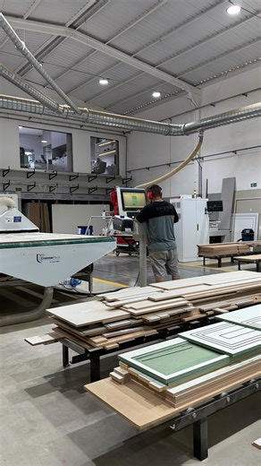 BOM JESUS ® | Nossa SCM, com tecnologia italiana, garante cortes milimetricamente precisos e mais eficiência em cada etapa da produção. É no cuidado com... | Instagram