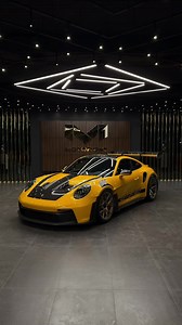 Black & Yellow Porsche GT3 RS Wallpaper 4K