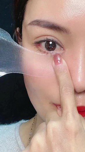 Magic Strips: Your Secret Weapon Against Wrinkles