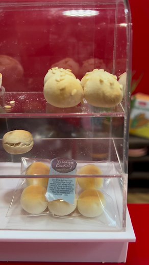 Mini cheeseburger 🍔 eat or pass ? #cheeseburger #minifood #miniatures #littlethings #minibakes | My Mini Bakes