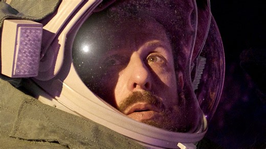 Spaceman: 'Adam Sandler en una nave espacial hablando con una araña gigante'