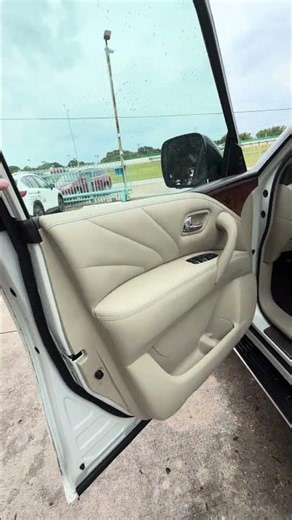 2017 Infiniti QX80 97k