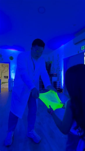 GIANT SLIMES • SLIME SHOW • DUBAI🇦🇪 on Instagram: "Neon Bubble🫟🤯"