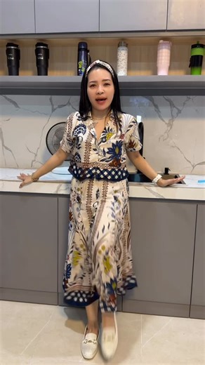 ling2_lieanti on Instagram: "ternyata pake rok ituy silir, adem dan bisa ngangkang yahh🤣🤣🤣 . . Link ada di DesManthulLing"