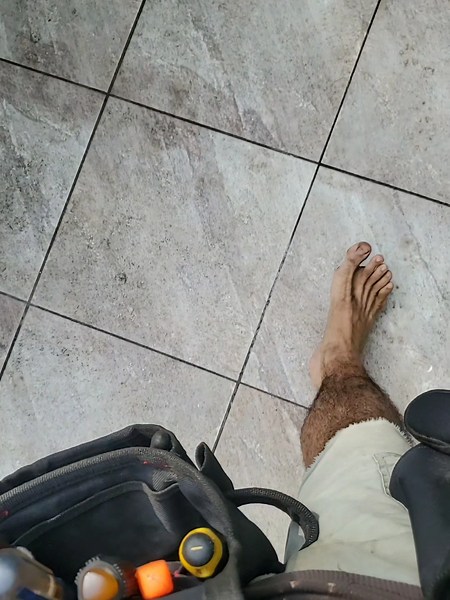 Barefoot Construction Techniques for Sustainable Building