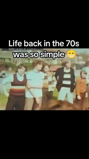 Life back in the 70s was so simple 😁 #nostalgia #70s #retro #vintage #childhood #childhoodmemories #70sfashion #70snostalgia #oldschool #backintime #doyouremember #happy #nostalgiatrip | Nostalgia Wizard
