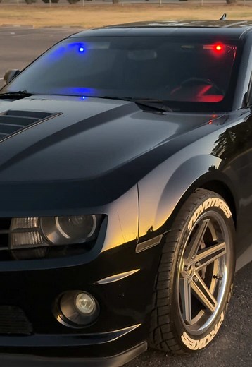 Identifying Police Camaro with Siren Features