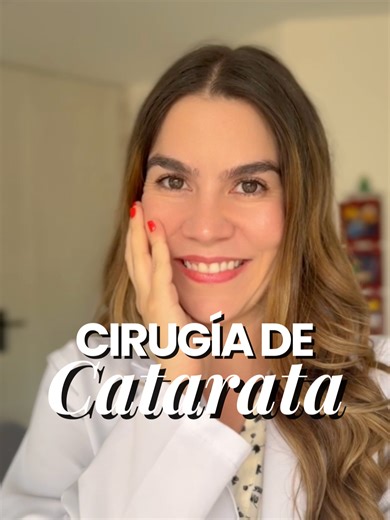 👁️ Doctora, en la cirugía de catarata ¿siempre me van a poner un lente dentro del ojo? 👉 La respuesta es SÍ. Y no es un “extra”, es una parte fundamental de la cirugía. Cuando retiramos la catarata, quitamos el lente natural que ya no funciona bien. 🔹 Ese lente se reemplaza por un lente intraocular, que permite que el ojo vuelva a enfocar correctamente. 🔹 Sin ese lente, la visión quedaría muy borrosa. Por eso, cirugía de catarata = retirar la catarata implantar un lente intraocular. ✨ Es lo 
