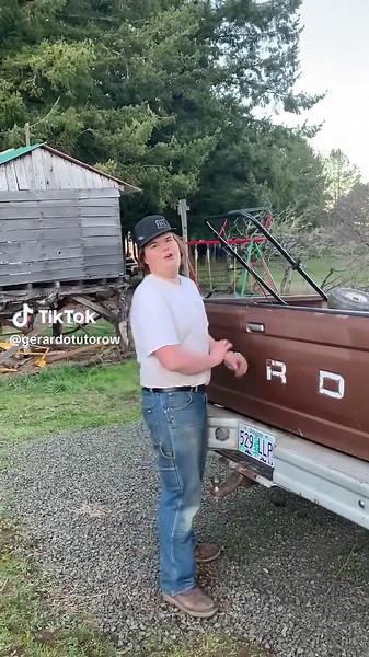 City Boys vs Country Boys: Tailgate Showdown