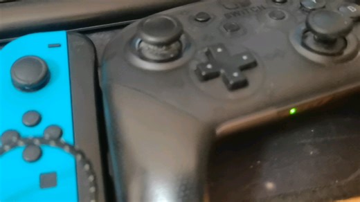 Pro手柄与joycon振动对比