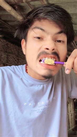 How to use toothpaste
