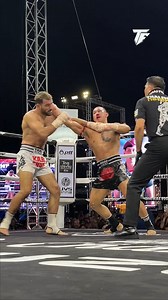 #กราบหัวใจนักสู้ "ไลอ้อน ว.ไพลิน" โชว์สปิริตทั้งที่ต้องหายใจทางปาก เพราะโดนหนักจนเลือดกำเดาไหล แต่ใจยังแกร่งไล่ปิดเกมแบบสุดมันจนทะเลหัวหินเดือด 🔥🔥🔥🔥 #ThaiFightRajabhaktiPark #ThaiFightKardChuek #MuayThai | Thai Fight : King Of Muay Thai