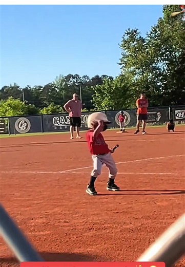 Little dancer on the baseball field#foryou #baseball#usa