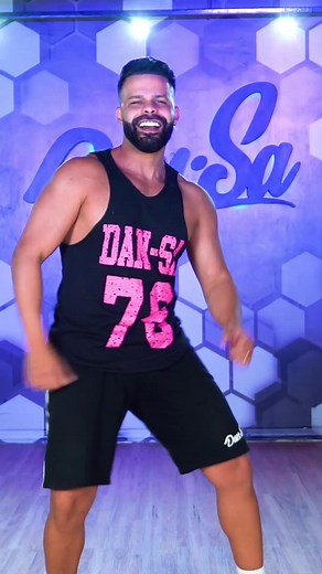 Dance with Ze Felipe to the Safado Mode Music feat. MC Livinho and Daniel Saboya