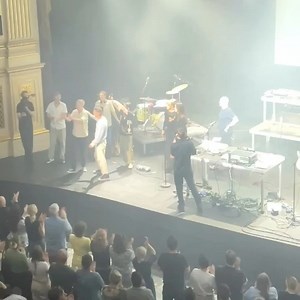 3.4K views · 42 reactions | I didn’t expect a standing ovation. So much love! Thank you so much. It means the world to all of us. Thank you to everyone who came by The Royal Danish Theatre last Friday and spent their evening with us, watching us perform “Sweep of Days” from start to finish. We’re playing in Aarhus this Friday, May 31, at Musikhuset. Tickets: https://billet.musikhuset.dk/da/specialoffer/tickets/19275/ | Blue Foundation | Facebook