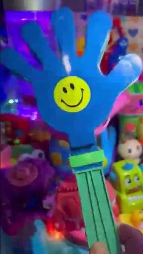 ASMR CLAP CLAP CLAPPER TOYS #clapping #hands #noisemakers #funnyshorts #funnyvideos #viral #trend