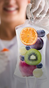 95K views · 413 reactions | "Des gens en bonne santé se font injecter ces vitamines alors que des gens avec des problèmes en ont réellement besoin !" Se faire injecter des vitamines en intraveineuse, c'est la nouvelle mode aux États-Unis. Une pratique risquée qui fait débat et qui provoque une pénurie… (via Brut America) | Brut | Facebook