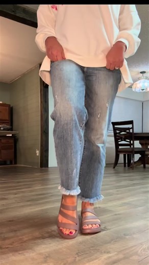 Discover the Latest Crocs Sandals for Women