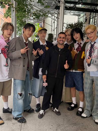 Asking P1Harmony What makes you confident? @P1Harmony #confidenceheist #davidcarmi #inspiring🌍withconfidence #p1harmony #p1harmonyedit