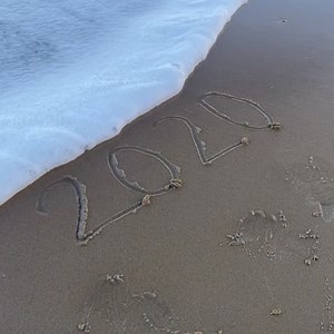 2K views · 105 reactions | Happy New Year from all of us in #VaBeach! We are letting the ocean wash away our troubles [and 2020] so we can focus on gratitude in 2021. To all of our visitors and residents - We are grateful for YOU! What are you grateful for?  | Visit Virginia Beach | Facebook