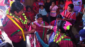 7.4K views · 56 reactions | Tradicion Triqui Vestimenta #Triqui #triquis #CostumbresyTradiciones | La Mixteca 2.0 | Facebook