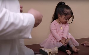 Indian Actress & The World's Smallest Woman Jyoti Amge Needs Surgery! - Daily Soap Dish