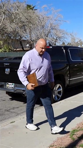 Managing rental properties? MagicDoor takes care of the repetitive tasks like chasing rent, coordinating maintenance, and sending lease renewal reminders so you don’t have to. Use our single platform built to streamline your workflows and eliminate the need for multiple tools or manual follow-ups. | MagicDoor