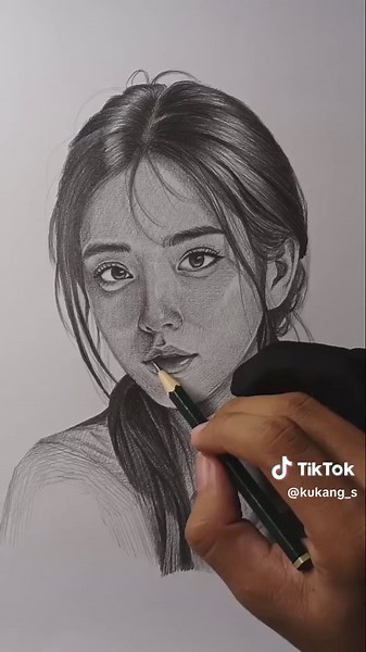 Realistic Face Drawing Tutorial with Graphite Pencil | Pinterest Sketch