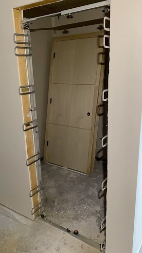 Spencer Lewis on Instagram: "Shimming twisted studs with the Jamb Master is no factor. 💪 On this opening I had severely twisted studs on both sides. On one side the stud goes from almost nothing to 1/2”. 😳 😬"