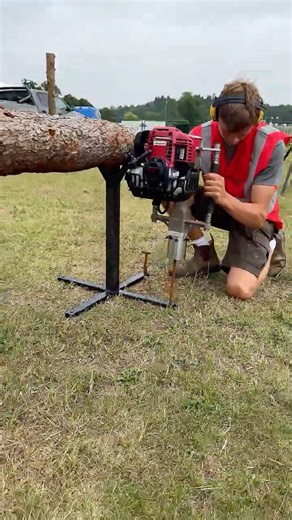 Install Fence Posts & Stakes Fast with the Easy Petrol Post Driver!