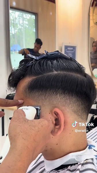Step by Step FADE Haircut Tutorial | Erwinzai