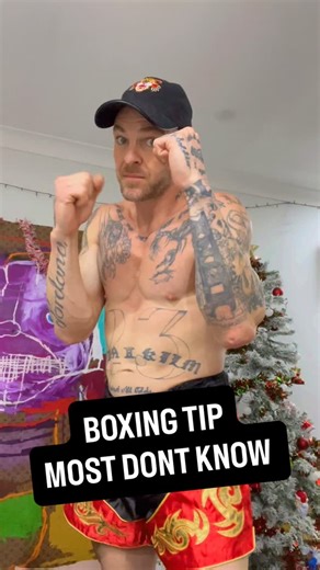 DIRTY DUZN on Instagram: "They teach how to throw them and how to block them but most don’t teach about subtle signs. The great ones do of course. #Boxing #tutorial #selfdefence"