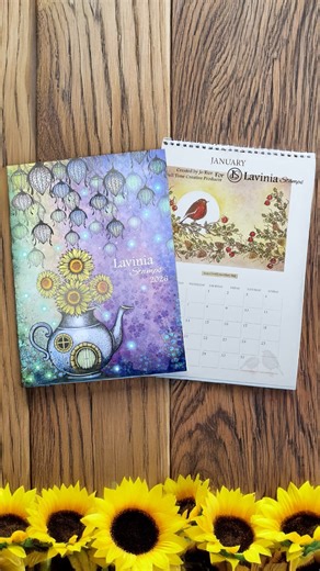 How will Jo decorate her first page of the new 2026 Calendar? 😍 Join Jo rice as she reveals the new 2026 calendar and decorates the first January page with such a beautiful design, perfect to start the year 💚 The full tutorial is available on our website here - https://www.laviniastamps.com/bobbys-january-calendar-page-with-jo-rice/ ✨ | Lavinia Stamps