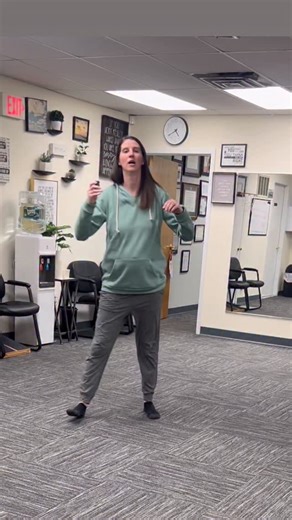 Dr. Coach Kelli | Move Well for Life on Instagram: "This is the sit to rise test. It’s a significant and reliable test of mortality in the elderly. It’s zero dollars, 30 seconds tops. If you can’t do it, or are scared to try, you need help. It’s based on the research of Dr. Claudio Gil Araújo and colleagues from 2012 and 2024. Message me “move” and I’ll reach out to help you understand your score and assess your mobility. The Sitting-Rising Test (SRT) is a simple way to assess strength, mobility