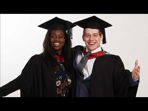 How To Wear Your UK Graduation Gown