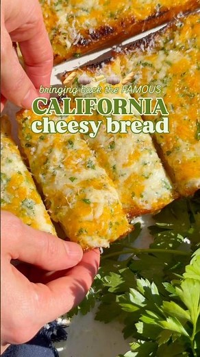 California Cheesy Bread 🥖