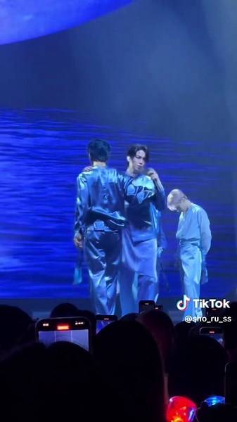 BlackOut #JO1 #白岩瑠姫 #與那城奨 #よなるき #JO1DER_SHOW #JO1_WORLD_TOUR_BANGKOK #JO1BKK2025