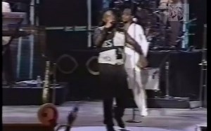 【柔顺佳曲】Con Funk Shun Love's Train (Live In Jamaica)