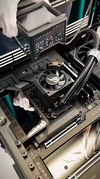 Build Black Gaming PC: Ryzen 7 9800x3D with RTX 4090 ROG