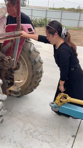 Manure truck spreader #manure truck #agricultural machinery