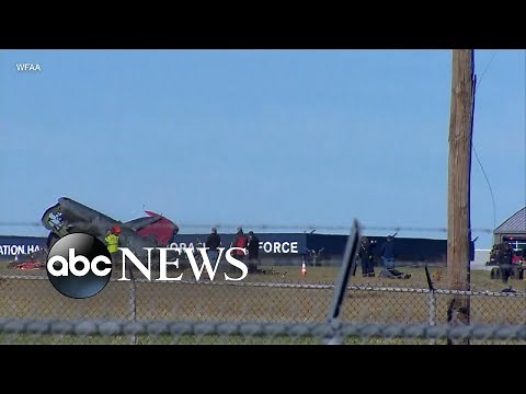 2 aircraft crash during WWII airshow in Dallas