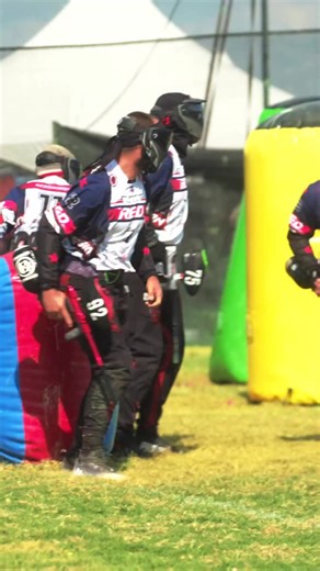 Ambidextrous aggression. @redlegionclub sitting 2-0 going into Saturday. 💪 #chooseDYE #paintball | DYE Paintball
