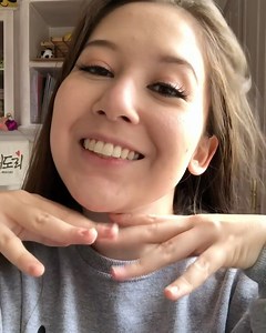 Make e edição rapidinha! Aprovado? ✨ Música 🎵: Candy - @baekhyunee_exo Base @lorealparis Corretivo @tartecosmetics Pó @vult Contorno @benefitbrasil Blush @peripera_official Sobrancelha @luisance_oficial Cílios @daisojapanbrasil Sombra @missa a.official Batom @maccosmeticsbrasil Tint @peripera_official #makeup #kpop #kpopchallange #makeupchallange #evoluiuchallenge | Thais Midori