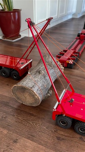 Heavy Log RC Transport! 🪵 #wood #rc #transport