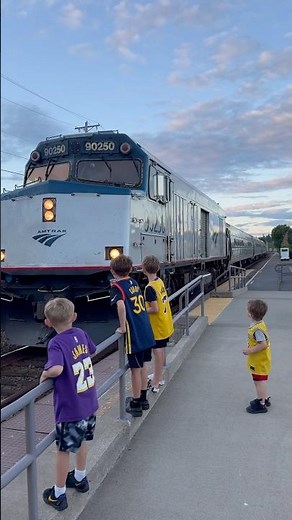 Jersey Day At The Edmonds Train Station! #train #amtrak #trainvideo #railroad #railway #railfan