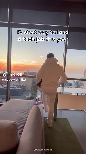 My 10 Day Tech Job course is dropping for free on my YouTube channel the 🔗 is in my bio, watch it as it drops! #developers #techjobs #techcareers #coding #ai