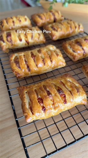 Deliciously Easy Chicken Pies Recipe