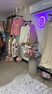 🎀🎀SHOP LIVE!!! Your favorite boutique is open right now! We’re pulling out all the stops: stunning accessories, exclusive outfits, and a guaranteed good time. Spend $100 and automatically get FREE SHIPPING on your entire haul. Want to save even more? Ask us how to instantly join our Customer Loyalty Program! Hit the heart button if you're ready to shop! #livesaleshopping #boutiqueshopping | Twisted Sisters Boutique