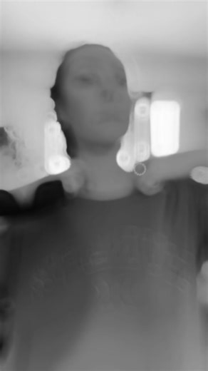 Am I doing it right? #tshirtchallenge #sunglasess #shirtchallenge #capcut #sunglasschallenge #melonbesmellin #beyourself❤️ #loveyourself #authenthicself #fyp #trend #trending #dancechallenge #dancewithme #challenge #superstar #beautiful #sunshine #🖤 #foryoupage