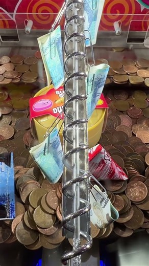 Olympia Arcade Can We Win £5? #arcade #coinpusher